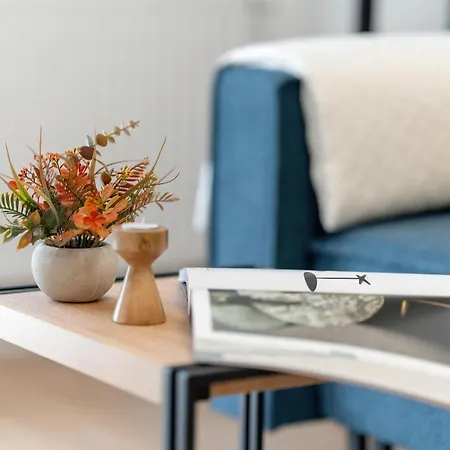 Spacious With Functional Interiors Parking & Balcony By Renters بوزنان