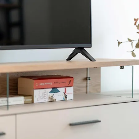 Spacious With Functional Interiors Parking & Balcony By Renters * بوزنان