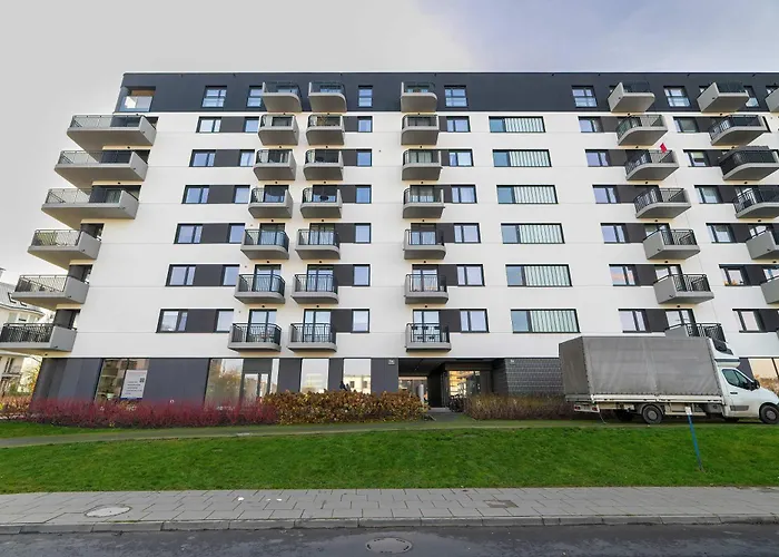 شقة Spacious With Functional Interiors Parking & Balcony By Renters *