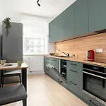 Spacious With Functional Interiors Parking & Balcony By Renters Appartement