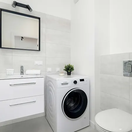 Spacious With Functional Interiors Parking & Balcony By Renters