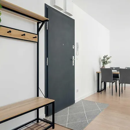 Apartman Spacious With Functional Interiors Parking & Balcony By Renters *