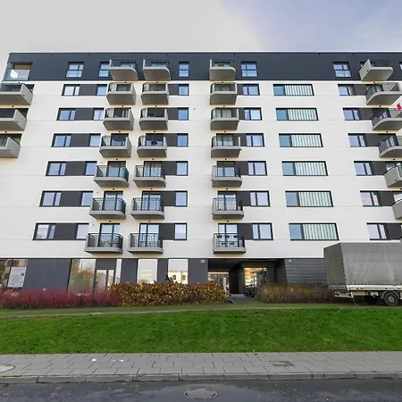 Apartman Spacious With Functional Interiors Parking & Balcony By Renters *