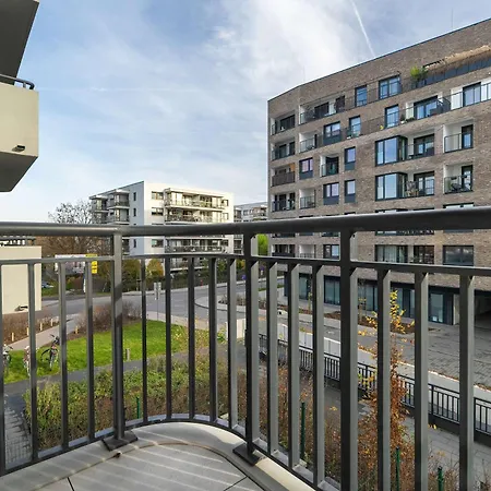 Appartement Spacious With Functional Interiors Parking & Balcony By Renters Poznań