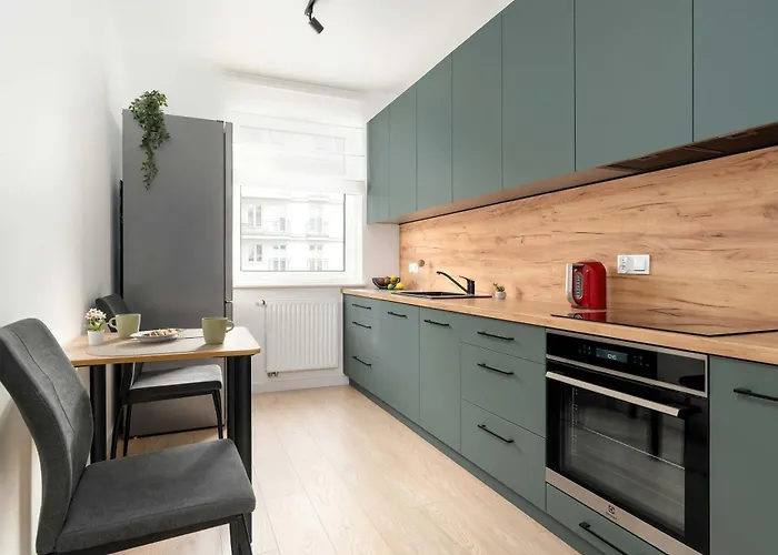 Spacious With Functional Interiors Parking & Balcony By Renters