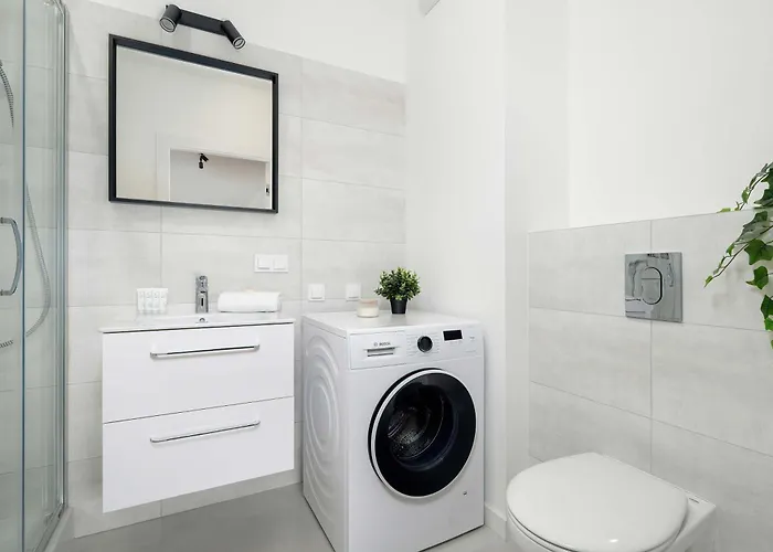 Spacious With Functional Interiors Parking & Balcony By Renters